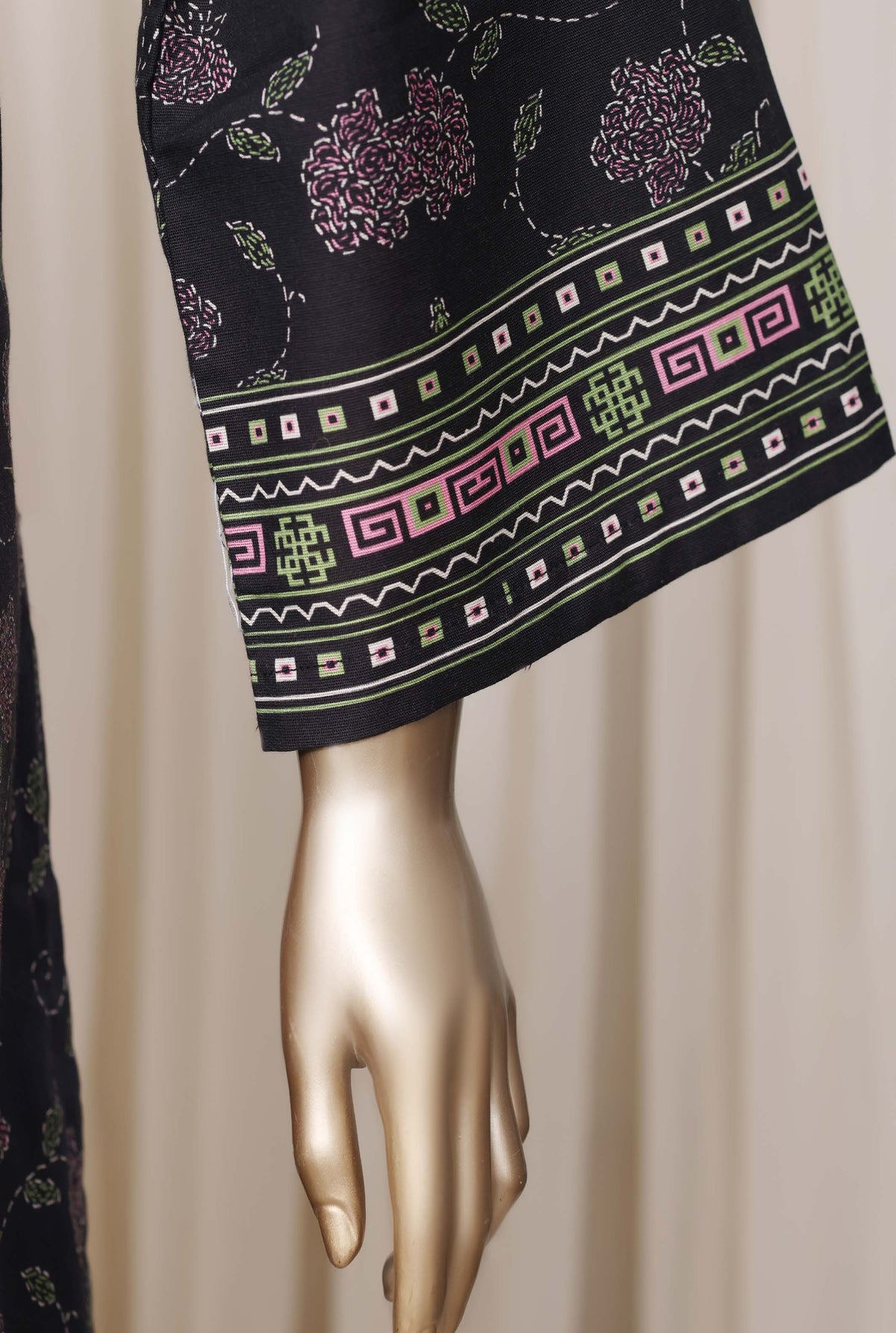 Sadabahar Signature Festive Khaddar Embroidery 3piece  stitched Collection 2026 D-02