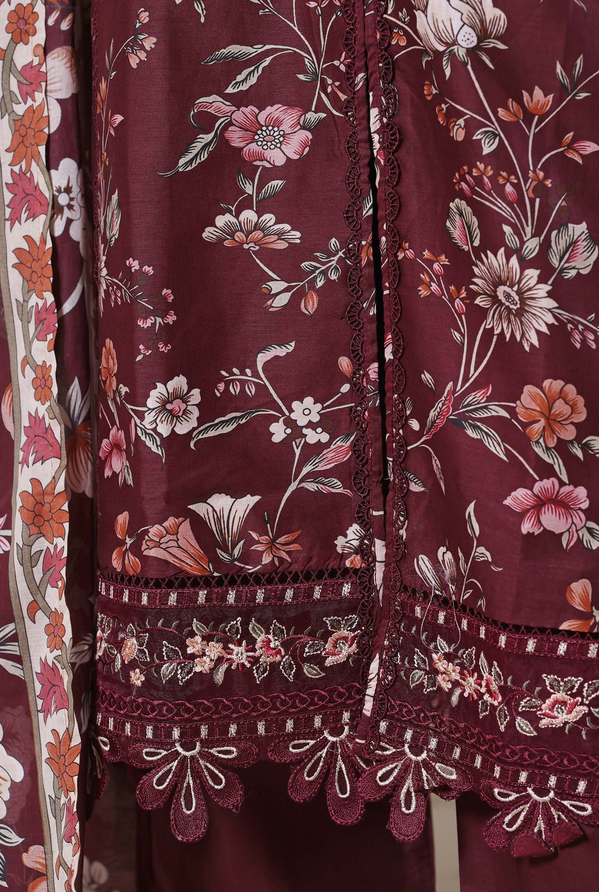 Sadabahar luxury long length Embroidery lawn 3piece stitched collection D-02
