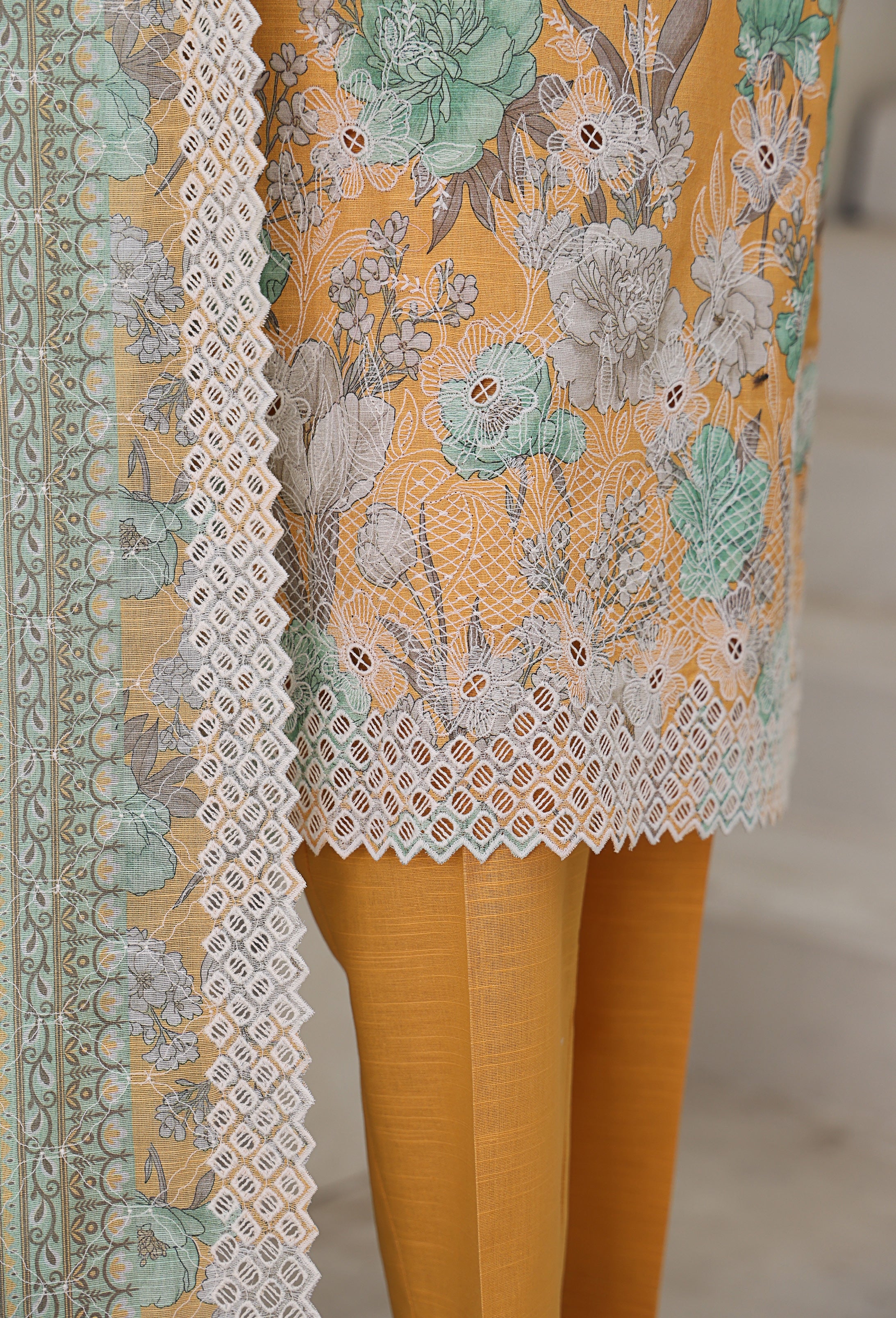 HZ Textile UNSTITCH Khadder Embroidered Chikankari With Embroidered Khadder Dupatta 3Piece Unstitched Collection _2025 D-02