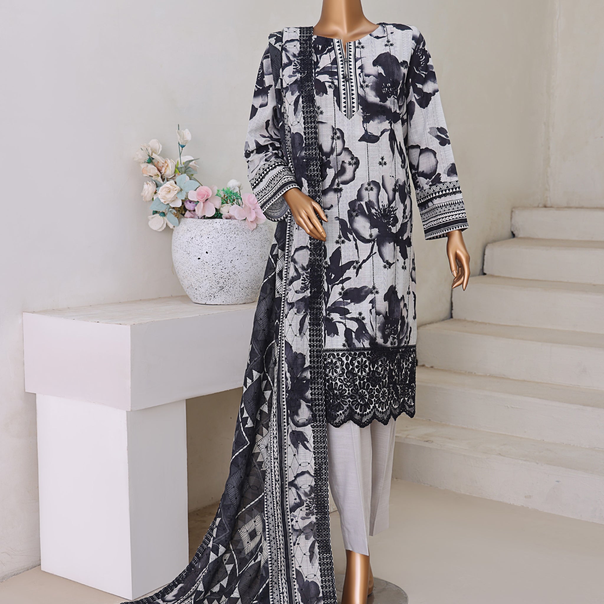 HZ Textile UNSTITCH Khadder Embroidered Chikankari With Émbroidered Khadder Dupatta 3Piece Unstitched Collection _2025 D-03