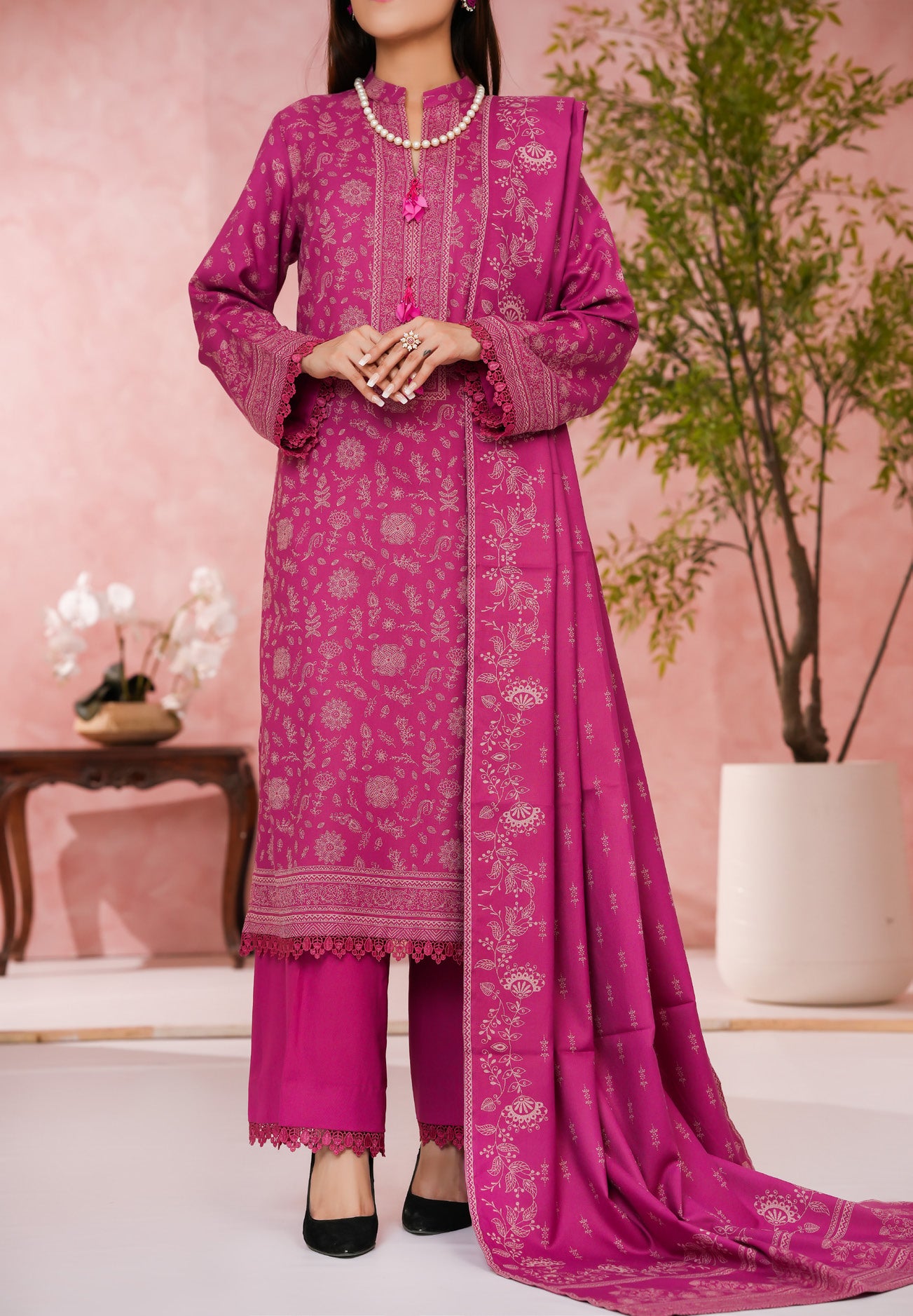 VS TEXTILES PASHMINA WINTER PRINTED 3PIECE UNSTITCHED COLLECTION 2025 D-02