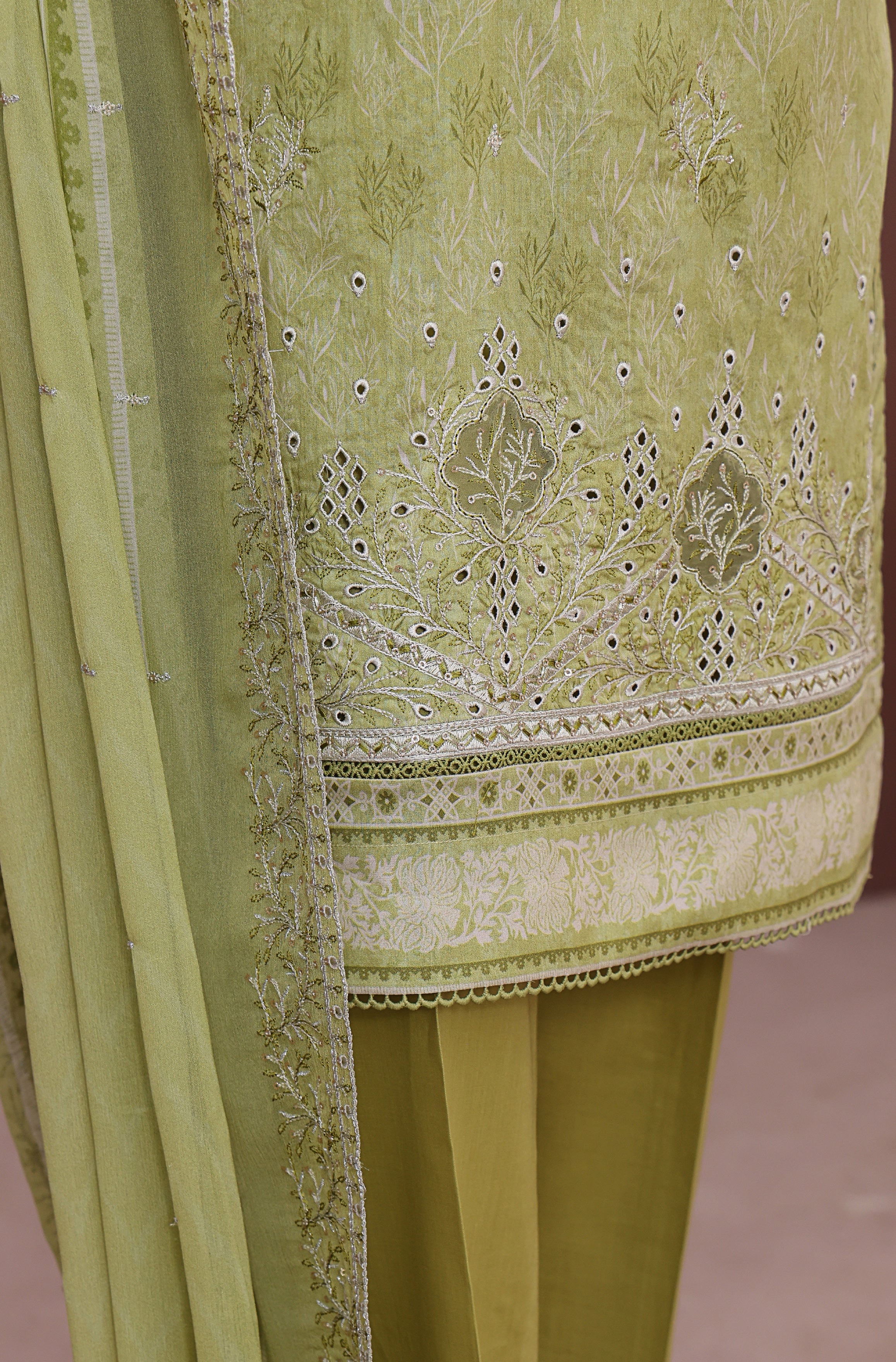 HZ Textile UNSTITCH Premium Embroidered Collection 2025 D-04