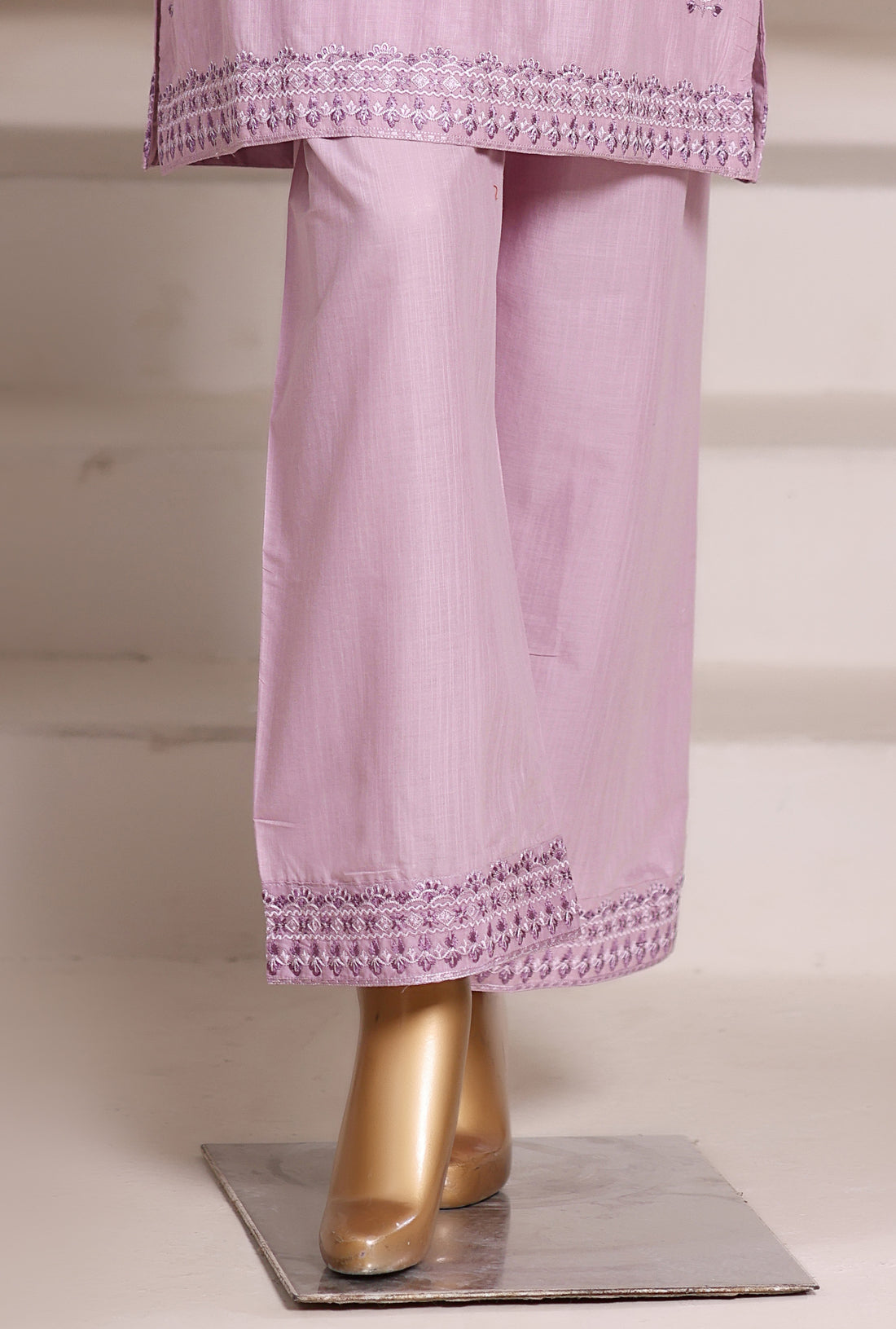 SADABAHAR Vybe Embroidered Set 2PlECE STITCHED COLLECTION 2025 D-301 Lailic