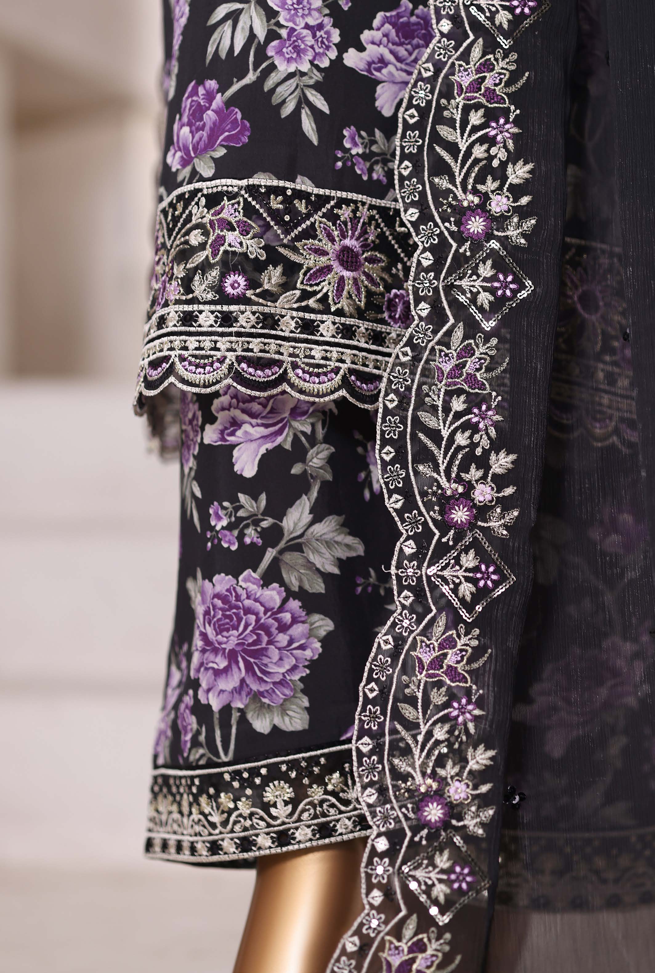 Sadabahar Luxury Viscose With Chiffon Embroidered Dupatta 3pcs Stitched Collection 2025 0-04