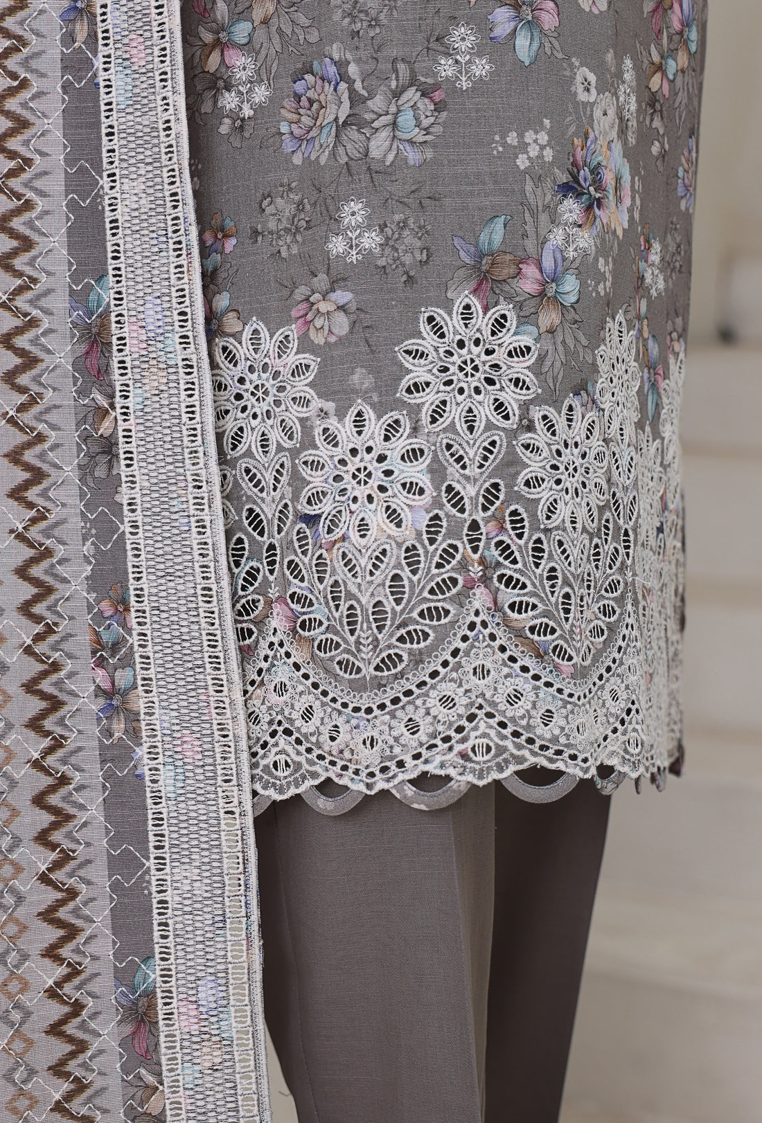 HZ Textile UNSTITCH Khadder Embroidered Chikankari With Embroidered Khadder Dupatta 3Piece Unstitched Collection _2025 D-05