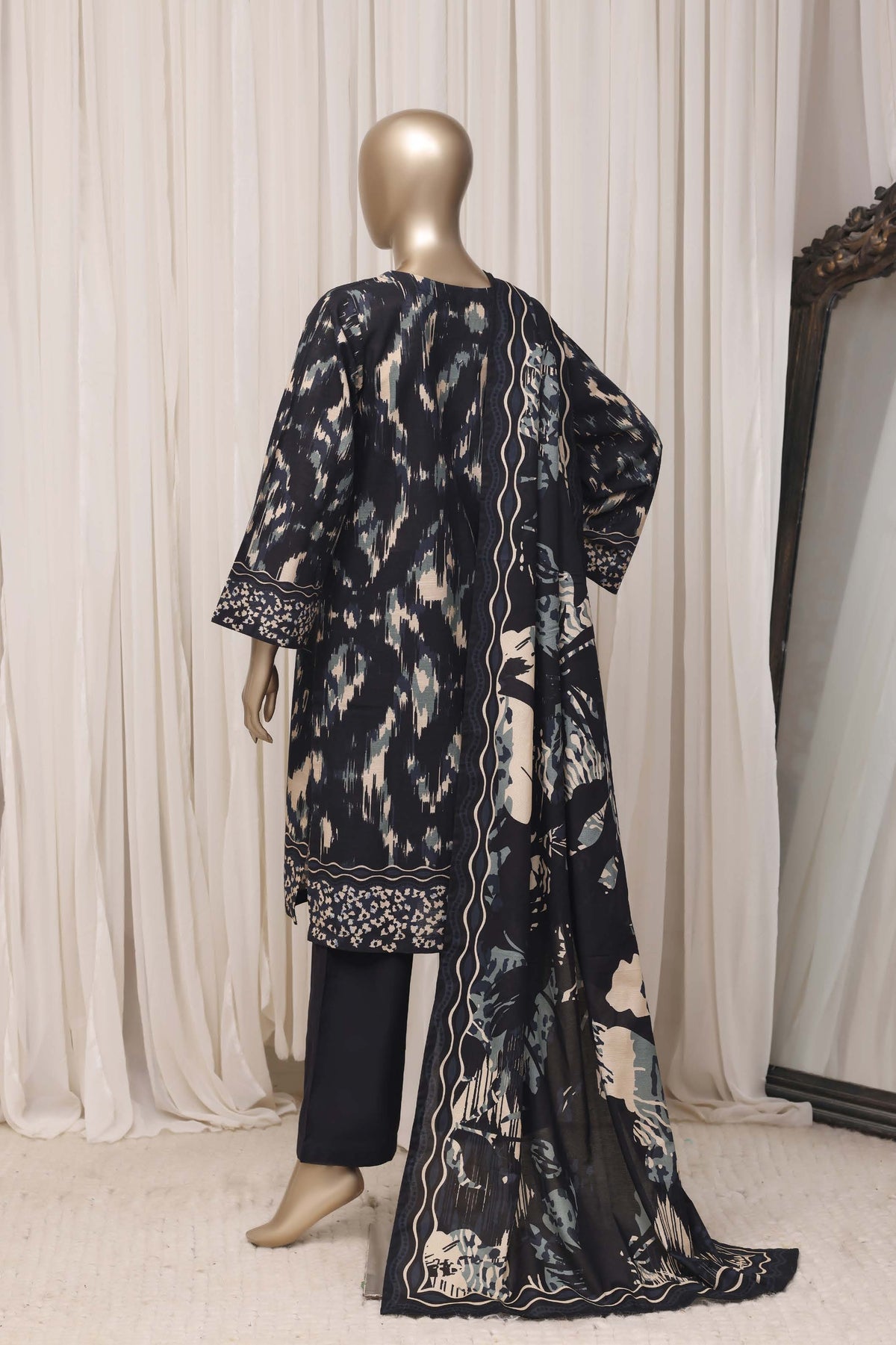 Sadabahar Signature Festive Khaddar Embroidery 3piece  stitched Collection 2026 D-05