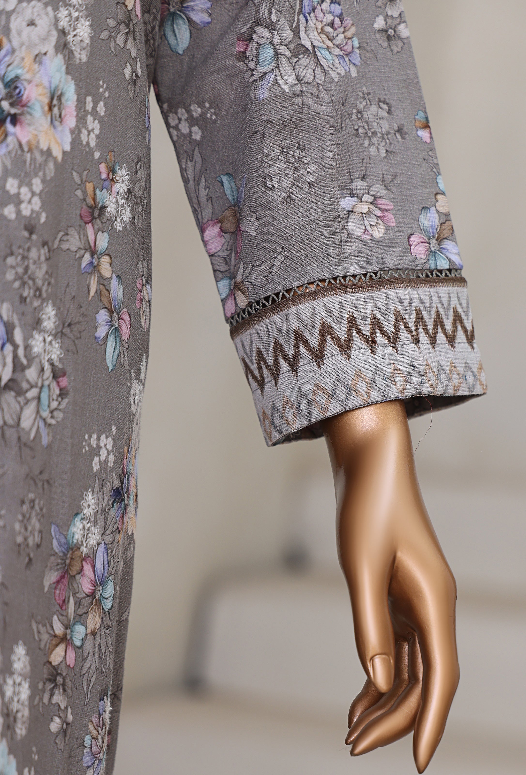 HZ Textile UNSTITCH Khadder Embroidered Chikankari With Embroidered Khadder Dupatta 3Piece Unstitched Collection _2025 D-05