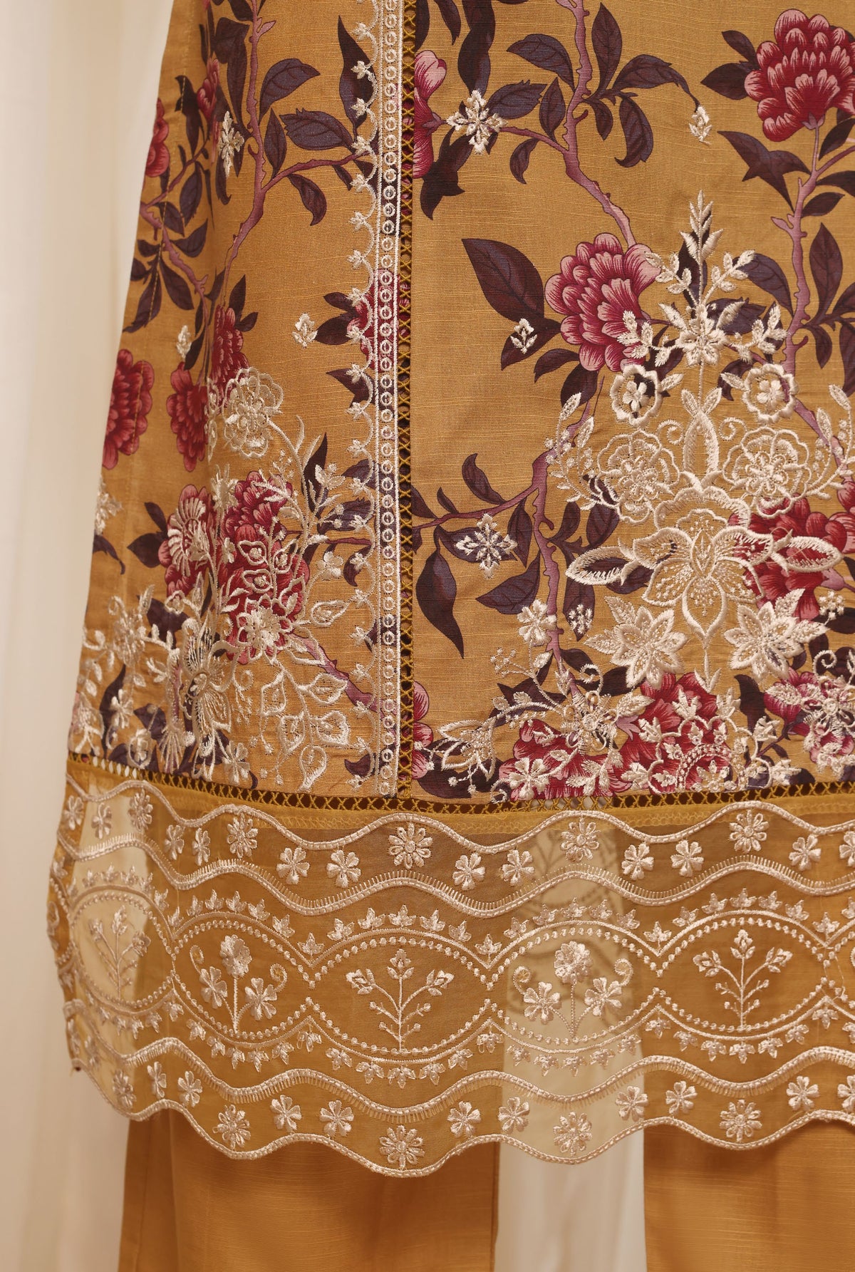 Sadabahar Luxury Khaddar Printed 3piece  stitched Vol-05 Collection 2026 D-05