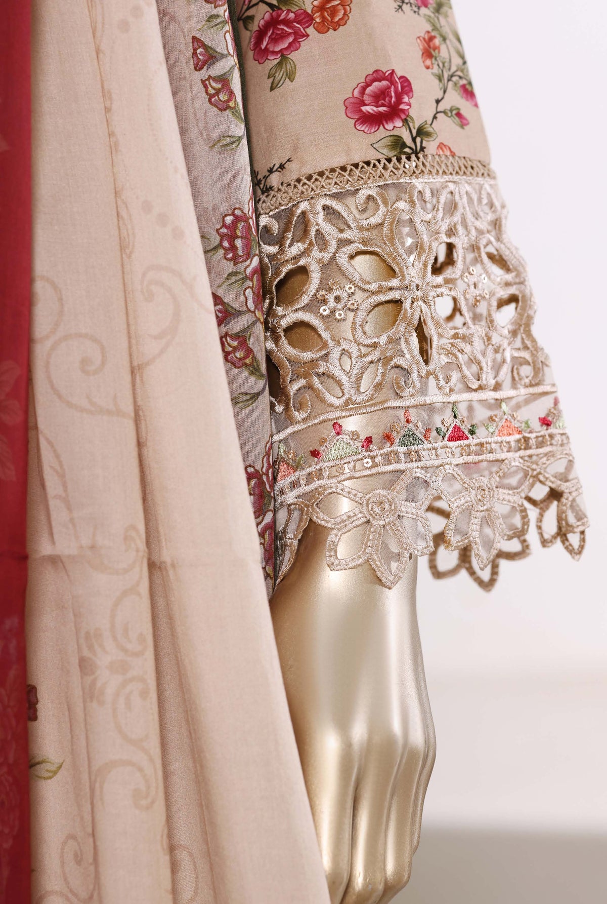 Sadabahar luxury long length Embroidery lawn 3piece stitched collection D-06