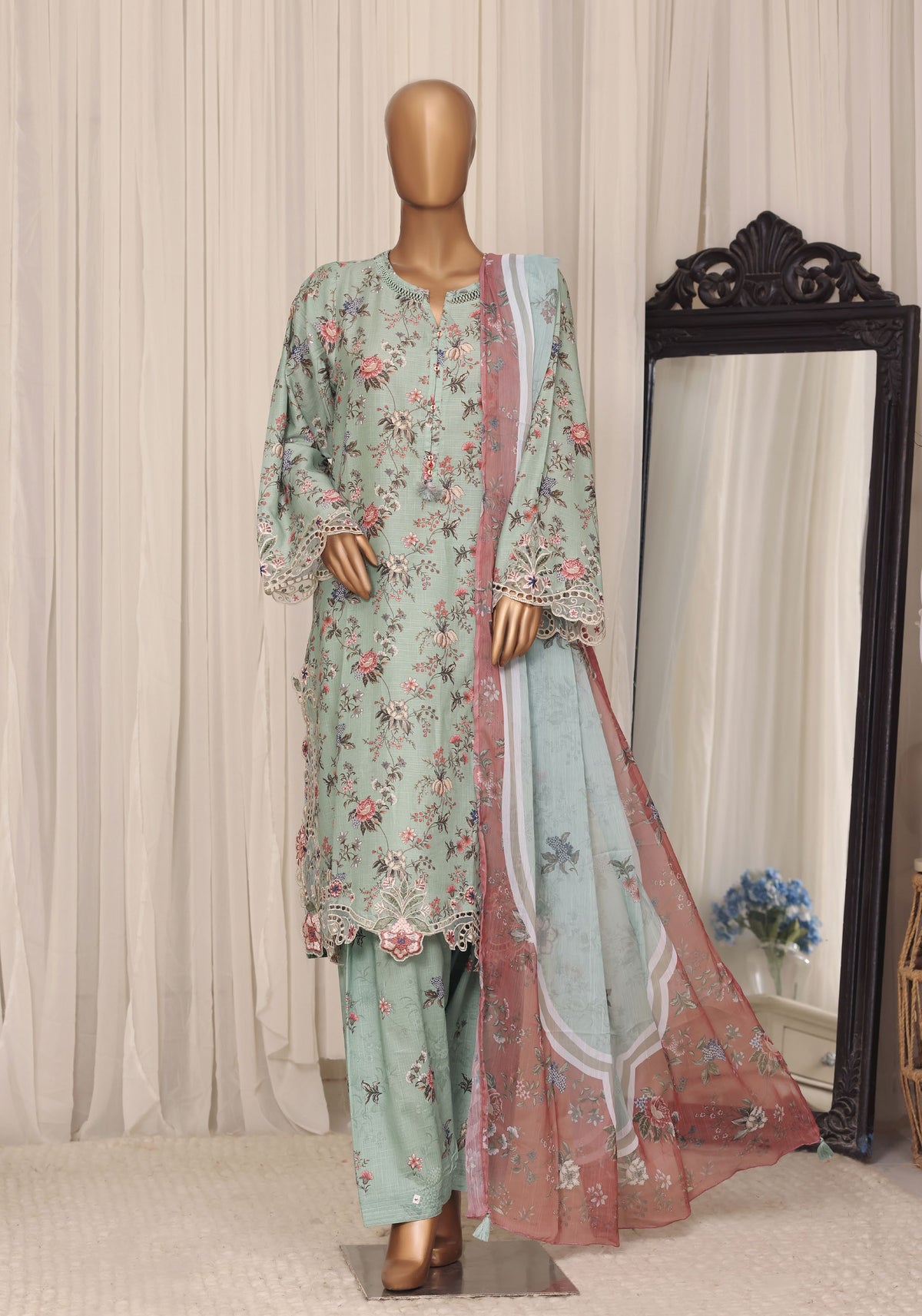 Sadabahar Raya Cut Work Embroidery Lawn 3Piece Stitched Collection D-01
