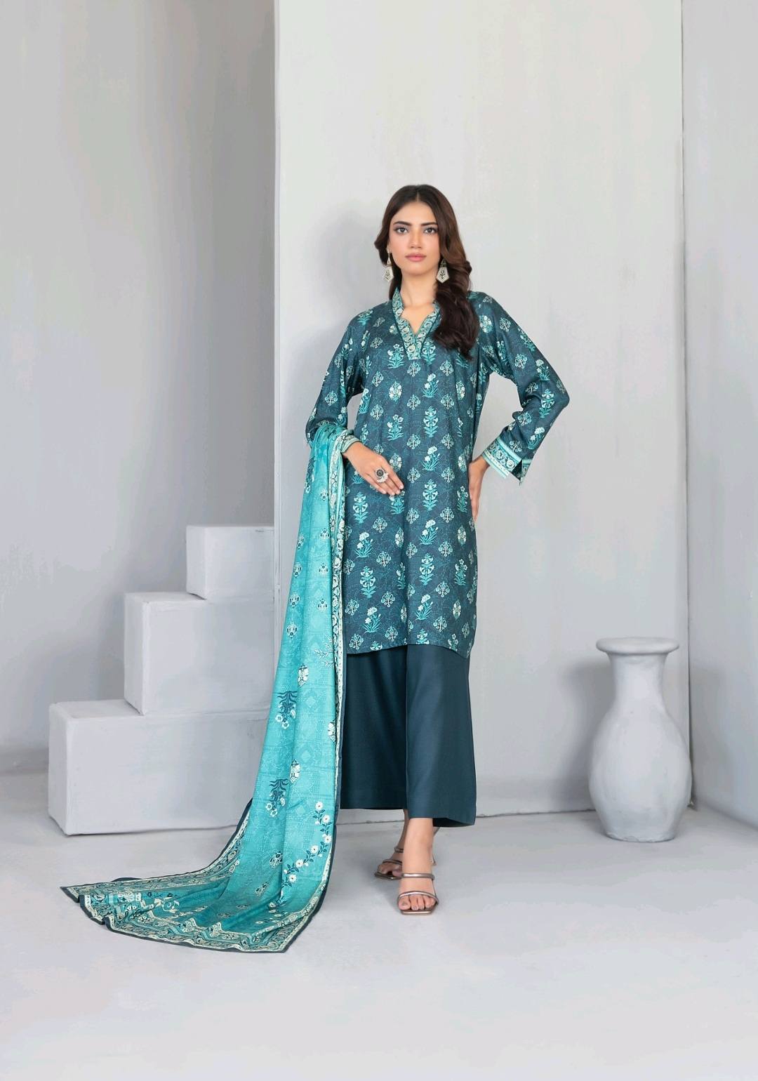 Shahid Tawakkal DILNUR — Unstitched 3Piece Collection Unveil sophistication with Twill fabric Collection 2025 D-09