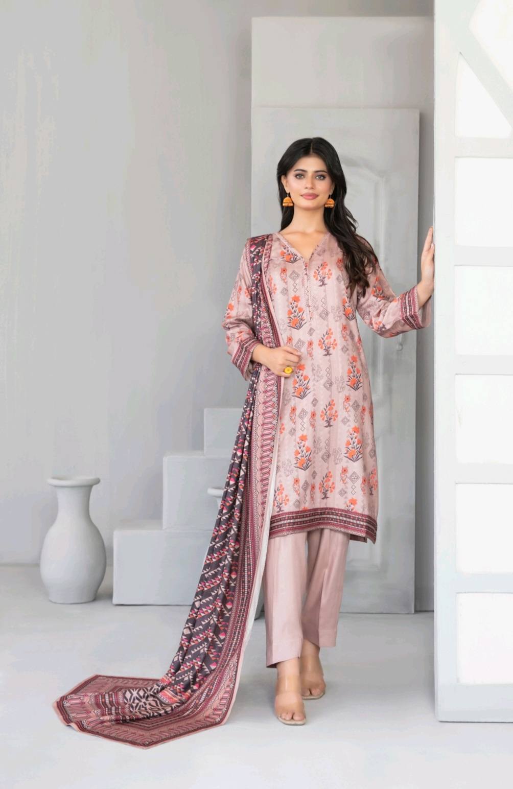 Shahid Tawakkal DILNUR — Unstitched 3Piece Collection Unveil sophistication with Twill fabric Collection 2025 D-06