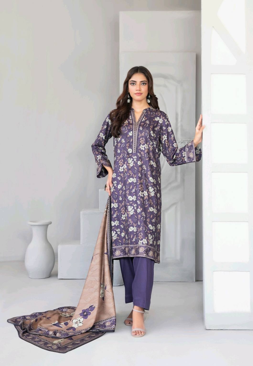 Shahid Tawakkal DILNUR — Unstitched 3Piece Collection Unveil sophistication with Twill fabric Collection 2025 D-01