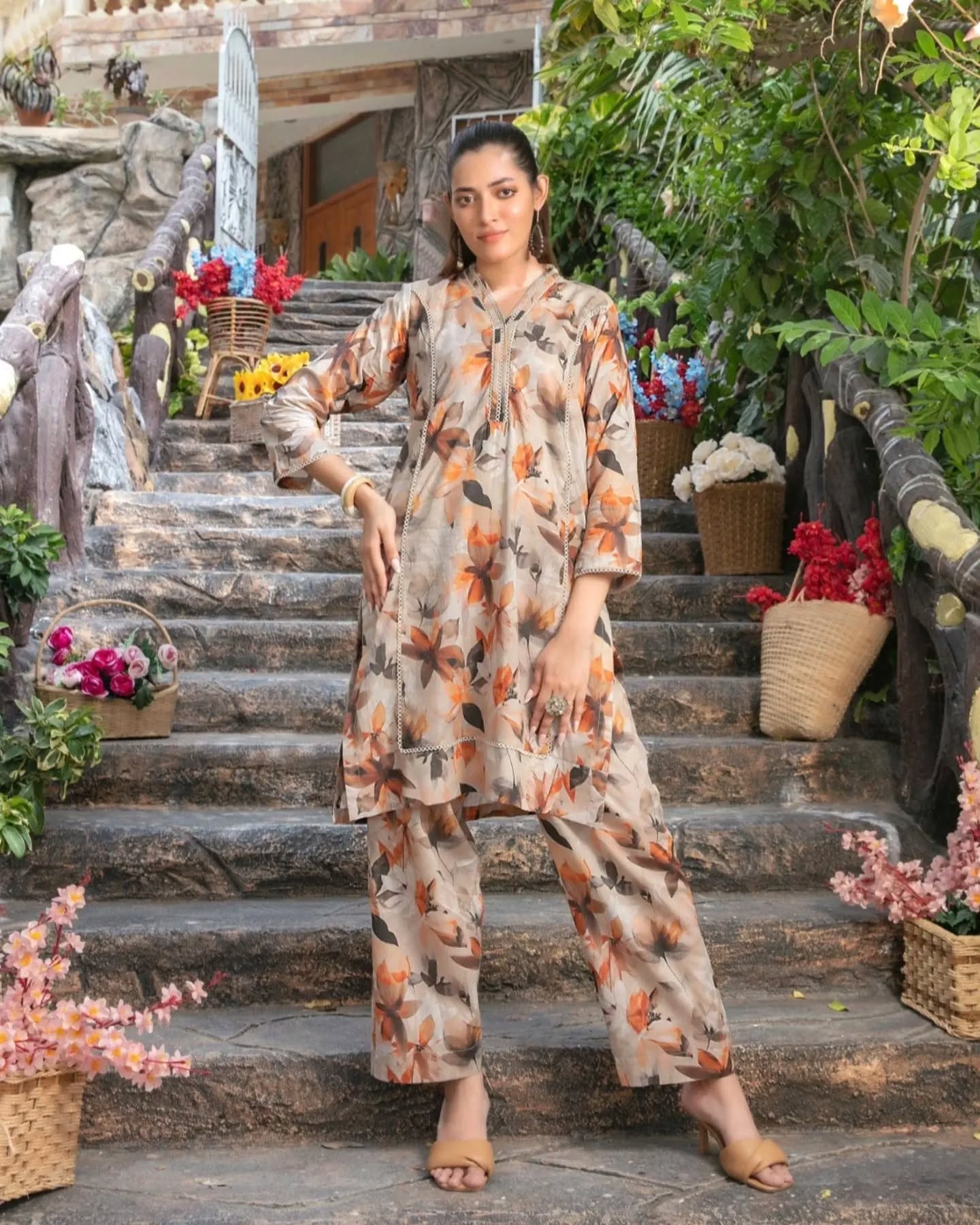 lookbook image shop_this_look_hf6JVV