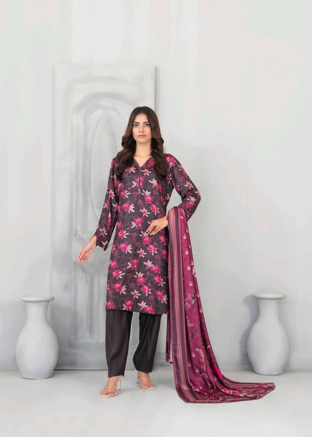 Shahid Tawakkal DILNUR — Unstitched 3Piece Collection Unveil sophistication with Twill fabric Collection 2025 D-02
