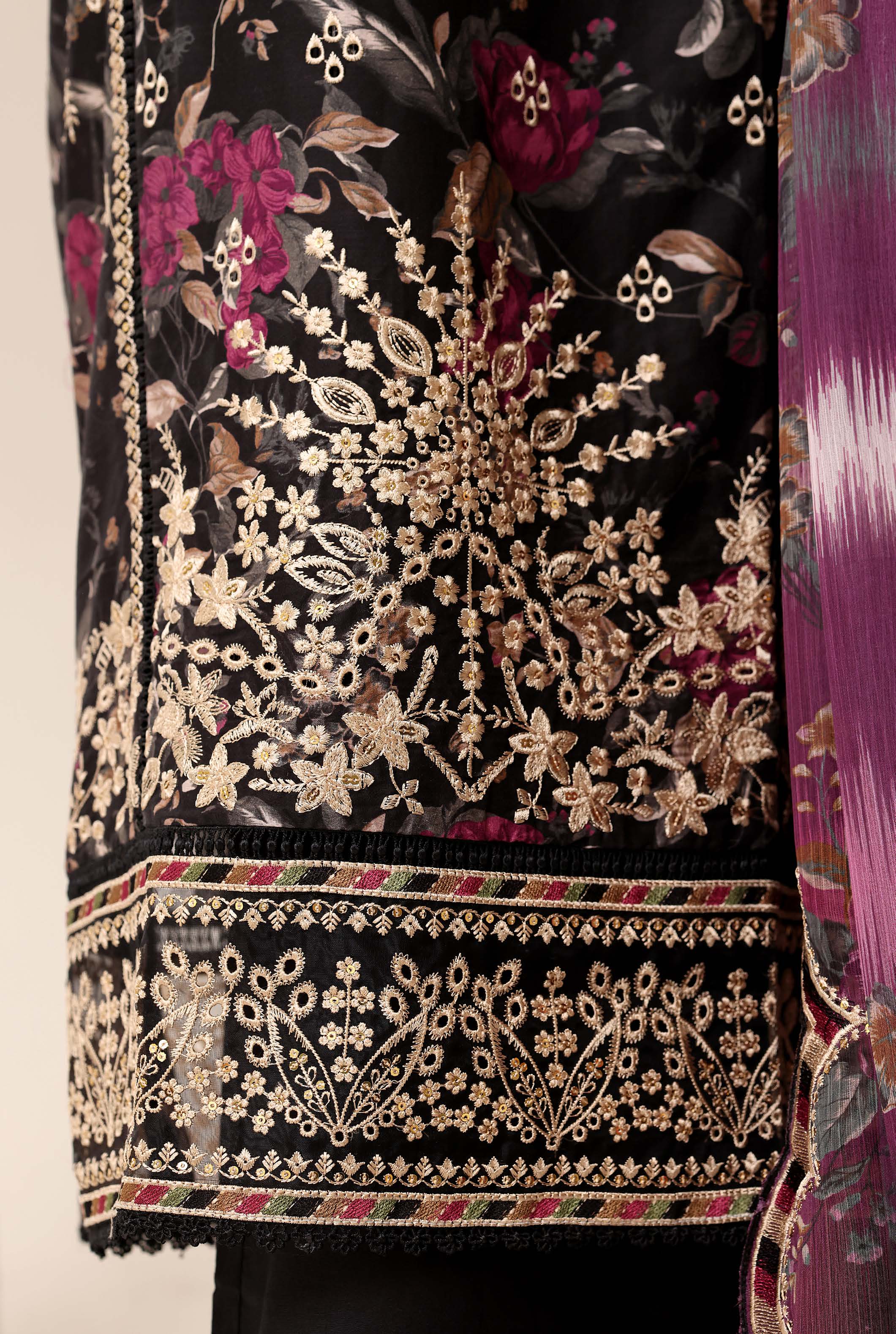 Sadabahar Luxury Lawn Festive Signature Heavy Embroidered With Digital Chiffon Embroidered Dupatta 3 Piece stitched Ready To Wear Collection 2026 D-01