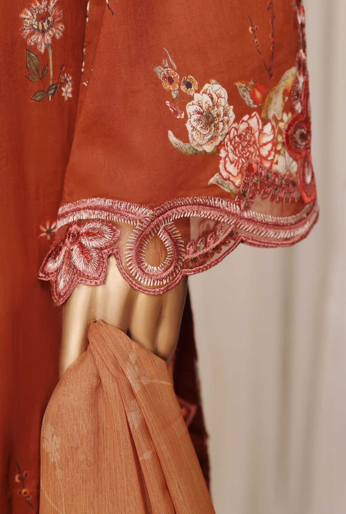 Sadabahar Raya Cut Work Embroidery Lawn 3Piece Stitched Collection D-02