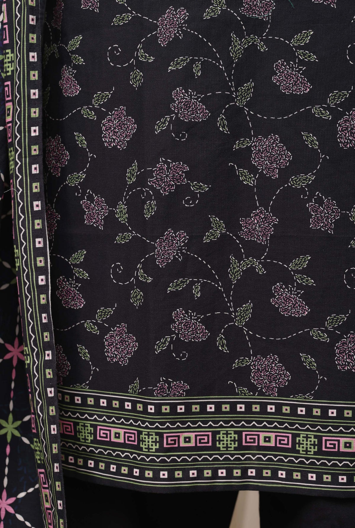 Sadabahar Signature Festive Khaddar Embroidery 3piece  stitched Collection 2026 D-02