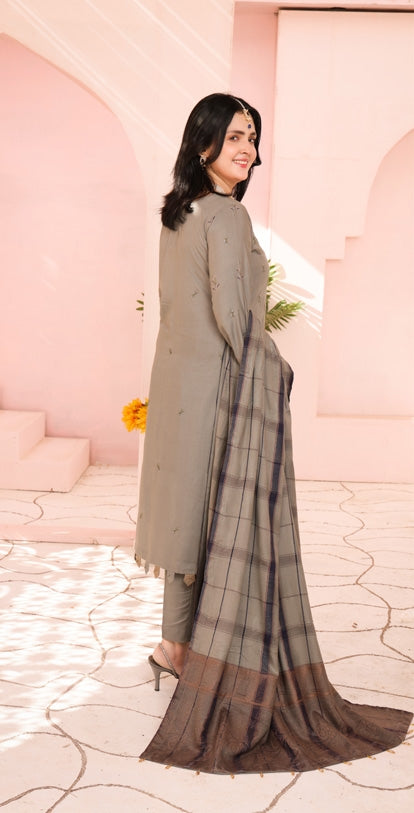 Delilah Unstitched Dyed Embroidered Winter Doriya With Fancy Shawl By Dr Haris D-02