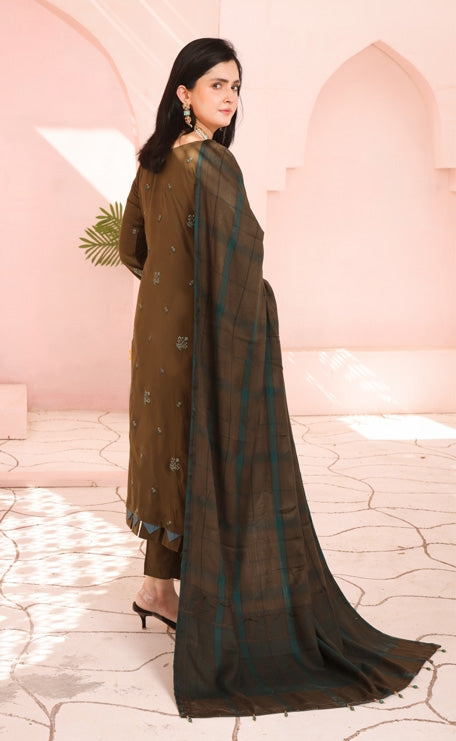 Delilah Unstitched Dyed Embroidered Winter Doriya With Fancy Shawl By Dr Haris D-01