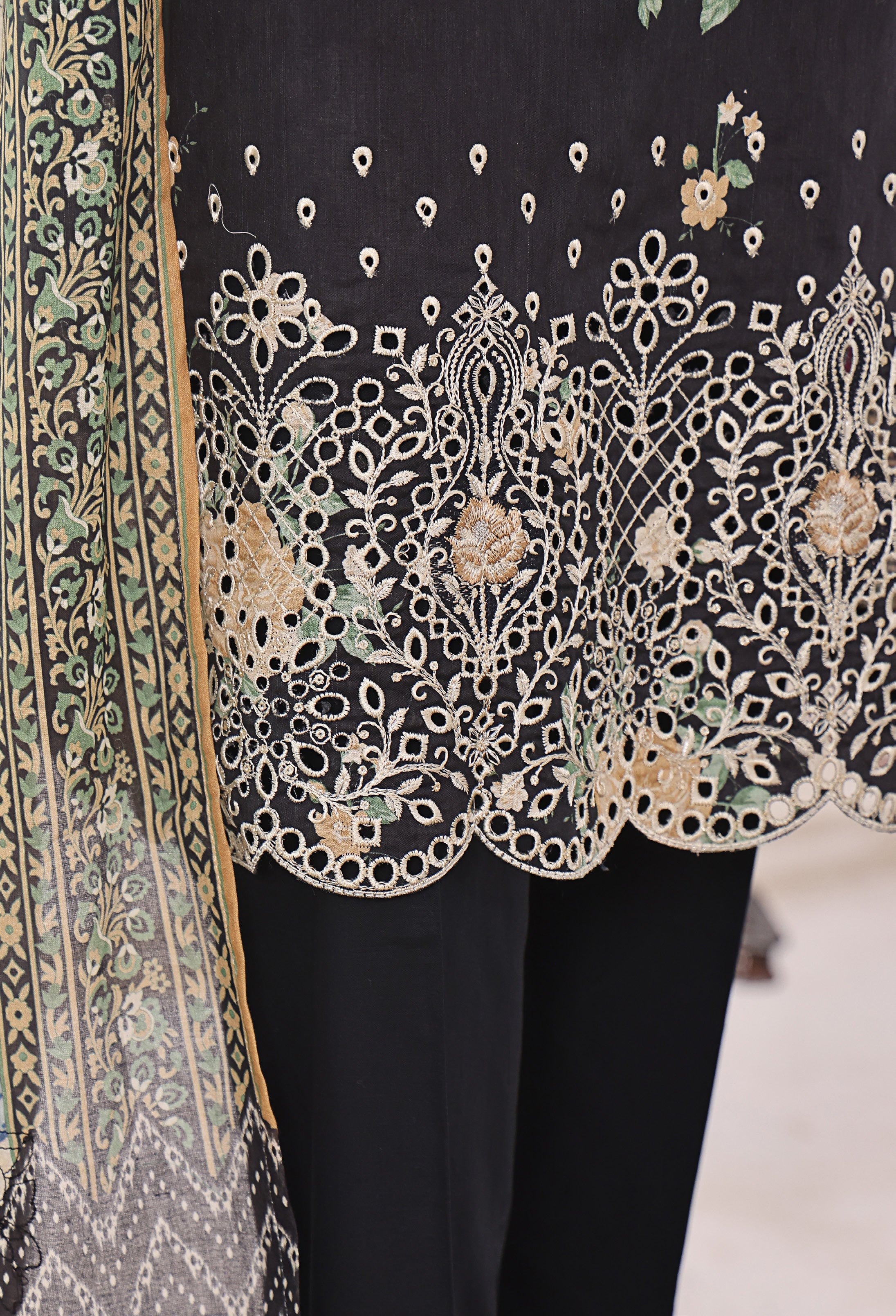 HZ Textile Unstitched Elite EMBROIDERED Collection'25 D-04