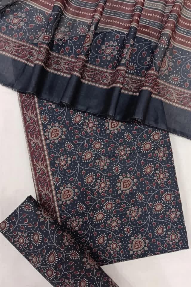 BIN SAEED Luxury Mid Summer Digital Printed 3Piece Unstitched_ COLLECTION 2025 D-03