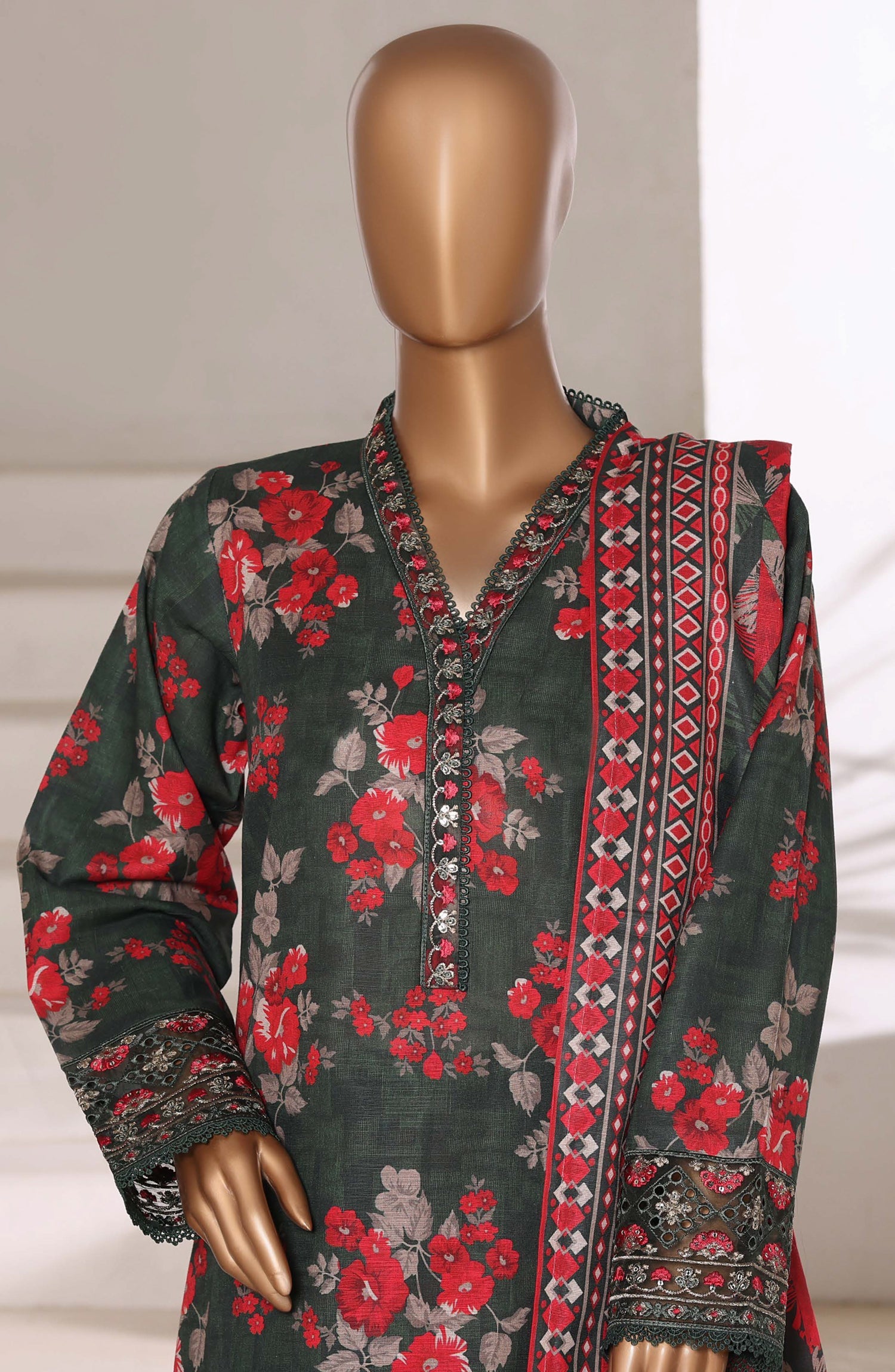 SADABAHAR Luxury Malika Khaddar Collection VOL 1 2025 D-09