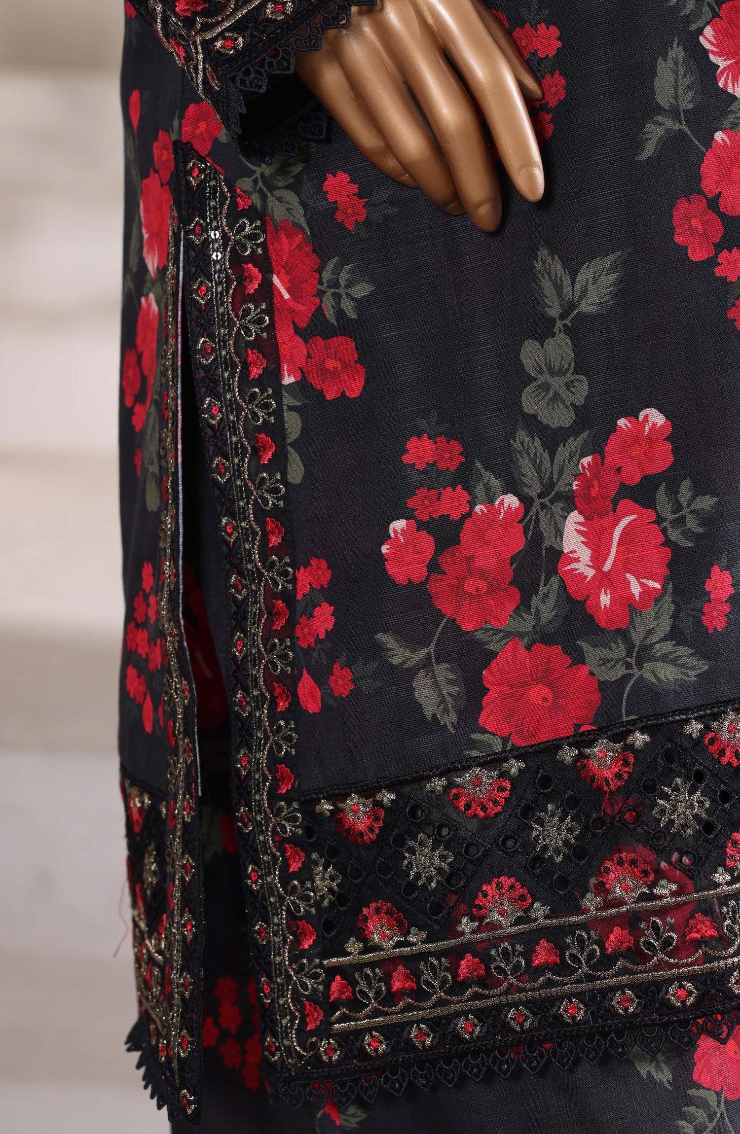 SADABAHAR Luxury Malika Khaddar Collection VOL 1 2025 D-06