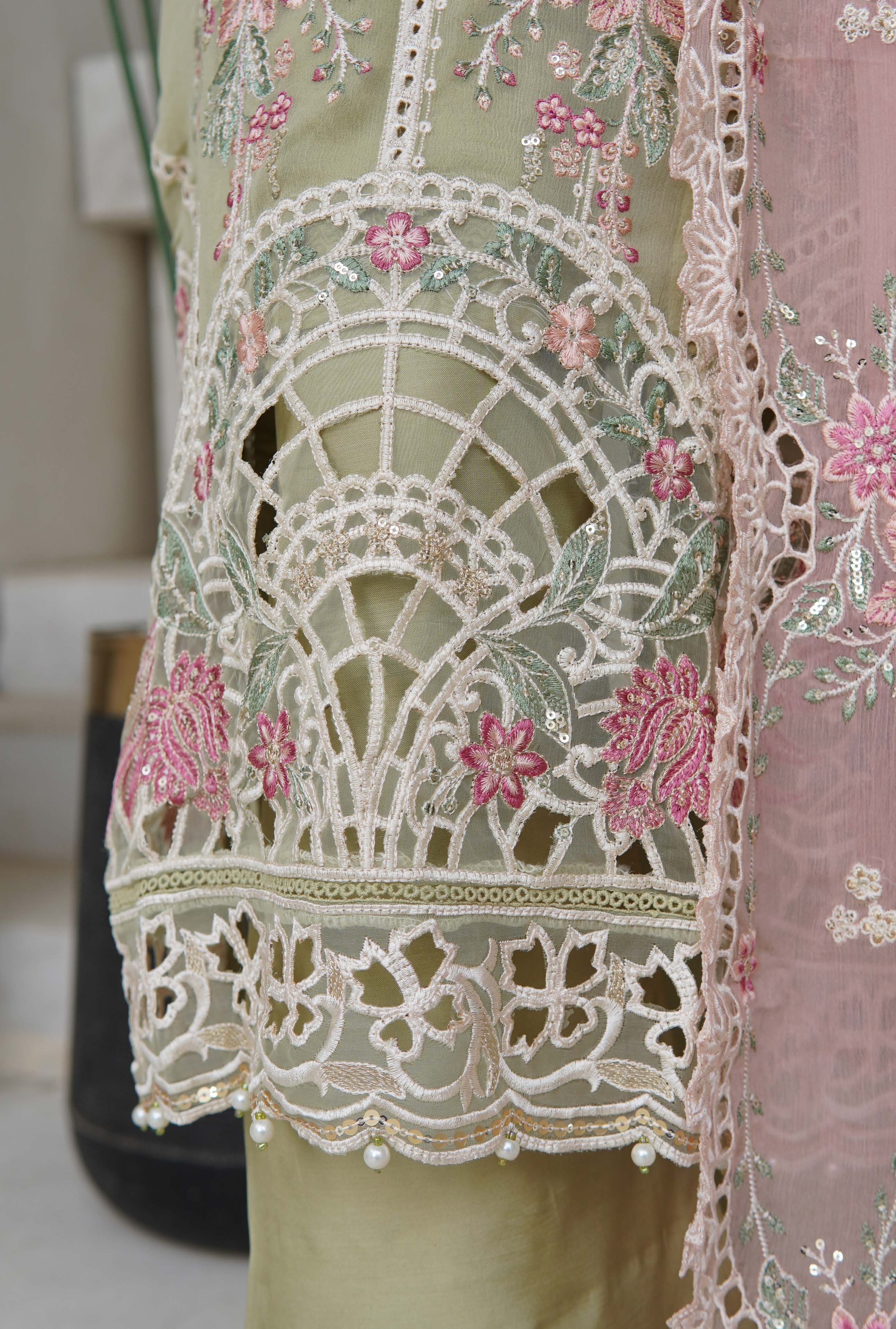 Sadabahar Afsanay Vol-15 luxury Gharara Chiffon Heavy Embroidered With Chiffon Embroidered Dupatta 3Piece RTW Collection 2025 D-03