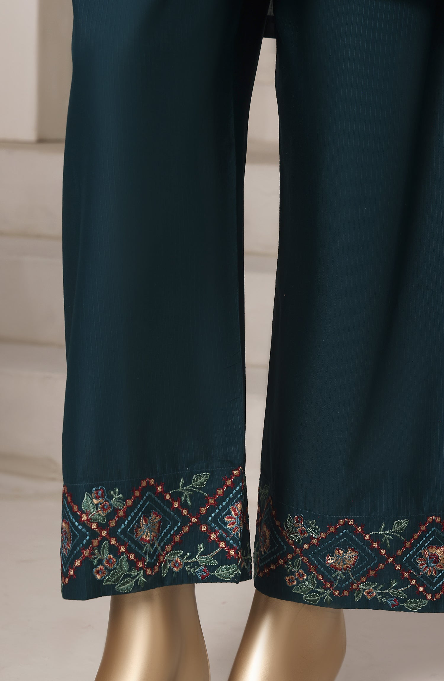 SADABAHAR Vybe Embroidered set 2PlECE STITCHED COLLECTION 2025 D-01