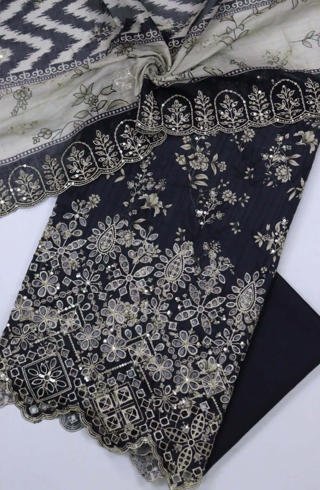 BIN SAEED Luxury Mid Summer Embroidery 3Piece Unstitched COLLECTION 2025 D-06