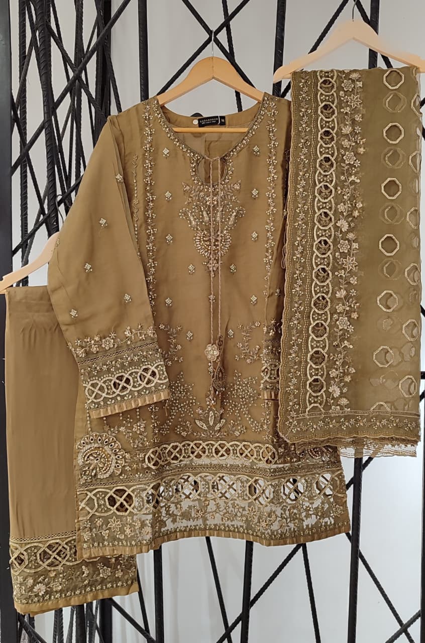 SADABAHAR LUXURY FORMAL FESTIVE °MAHPARA° ORGANZA EMBROIDERED 3PIECE STITCHED COLLECTION 2025 D-02