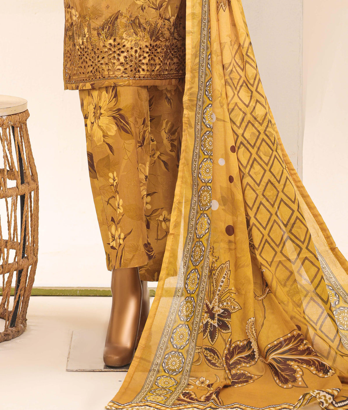 Aashkaar by HZ Textile Embroidered Lawn Stitched 3 Piece Suit - D-04