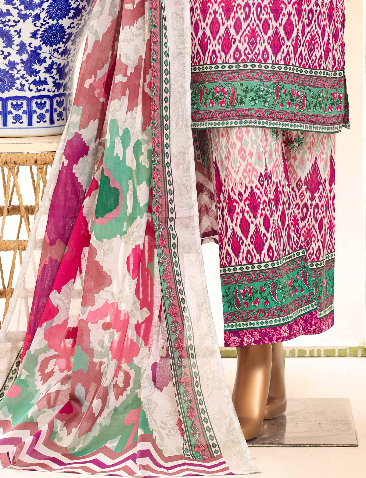 Aashkaar by HZ Textile Embroidered Lawn Stitched 3 Piece Suit - D-06