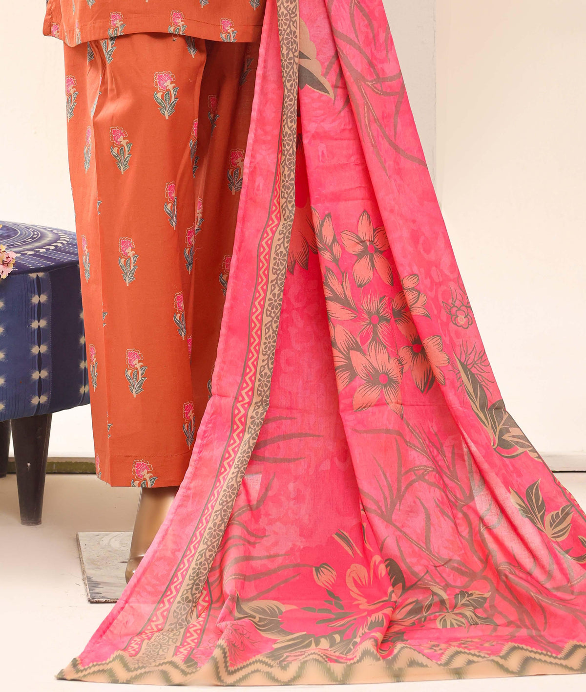 Aashkaar by HZ Textile Embroidered Lawn Stitched 3 Piece Suit - D-08