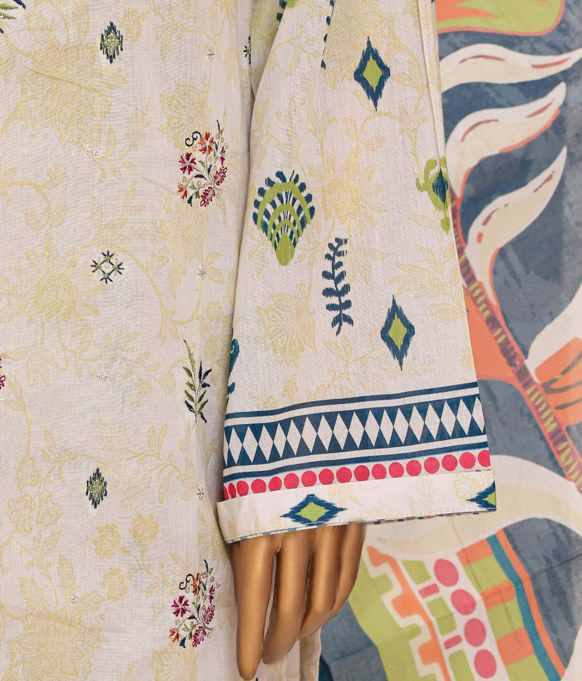Aashkaar by HZ Textile Embroidered Lawn Stitched 3 Piece Suit - D-09