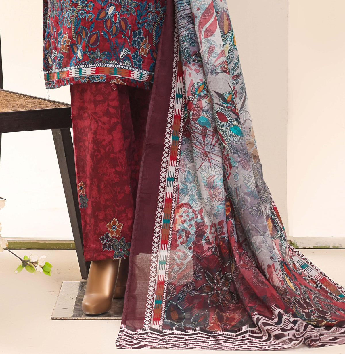 Aashkaar by HZ Textile Embroidered Lawn Stitched 3 Piece Suit - D-10