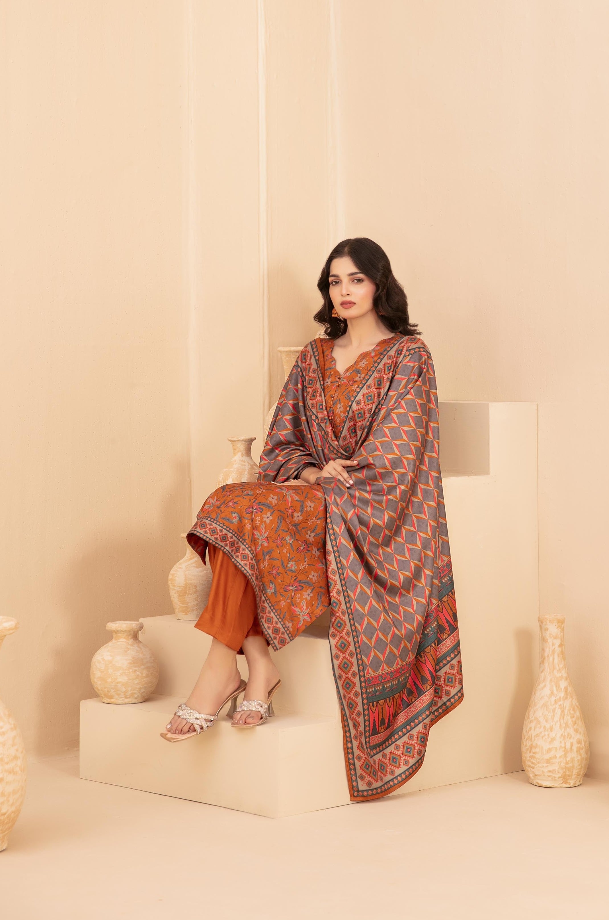 Shahid Tawakkal BASEERA — Unstitched 3Piece Collection Staple Digital Printed with Twill fabric Collection 2025 D-02