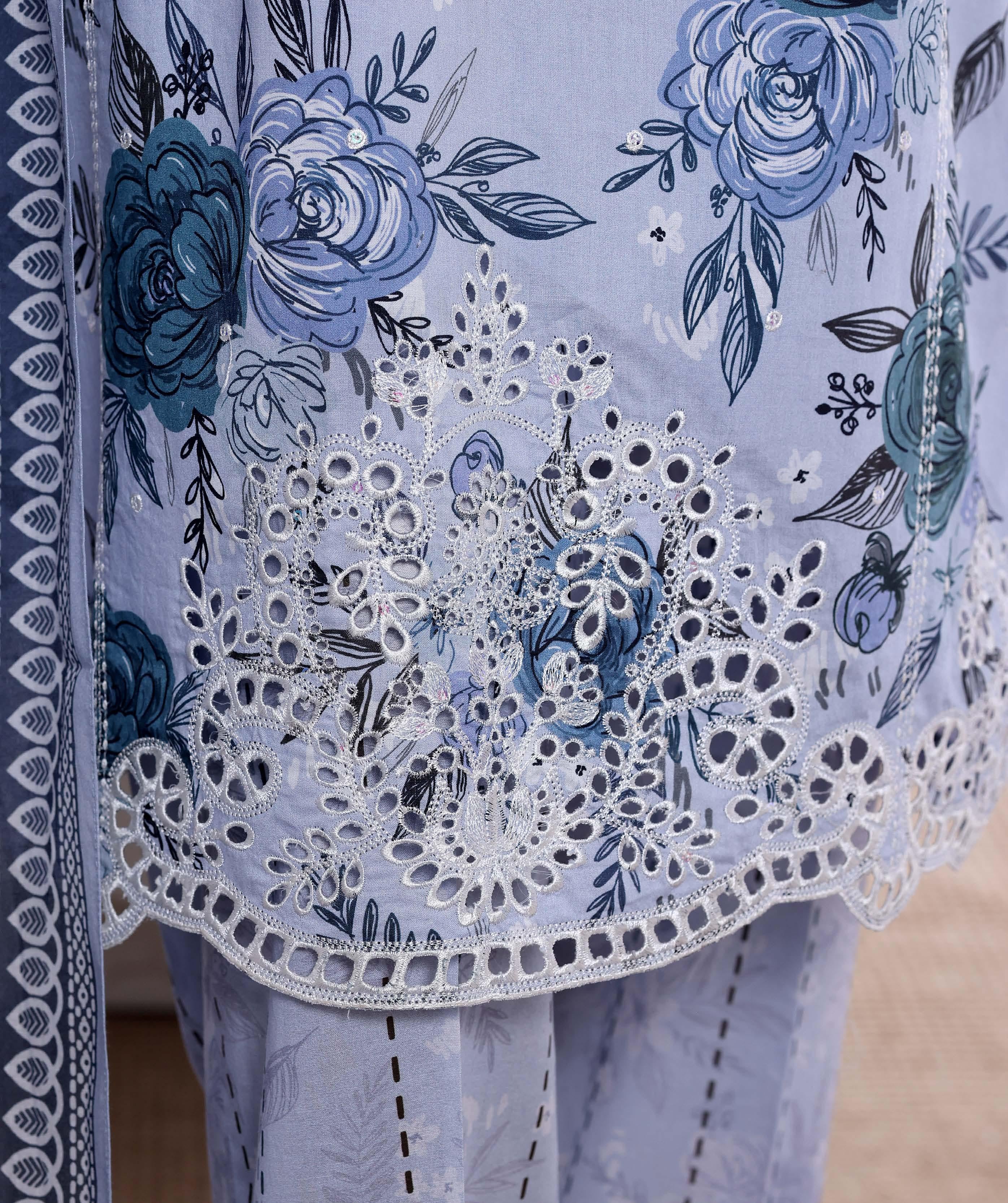 HZ °GULDOZI° Luxury Lawn Embroidery 3Piece Stitched Collection 2026 D#07