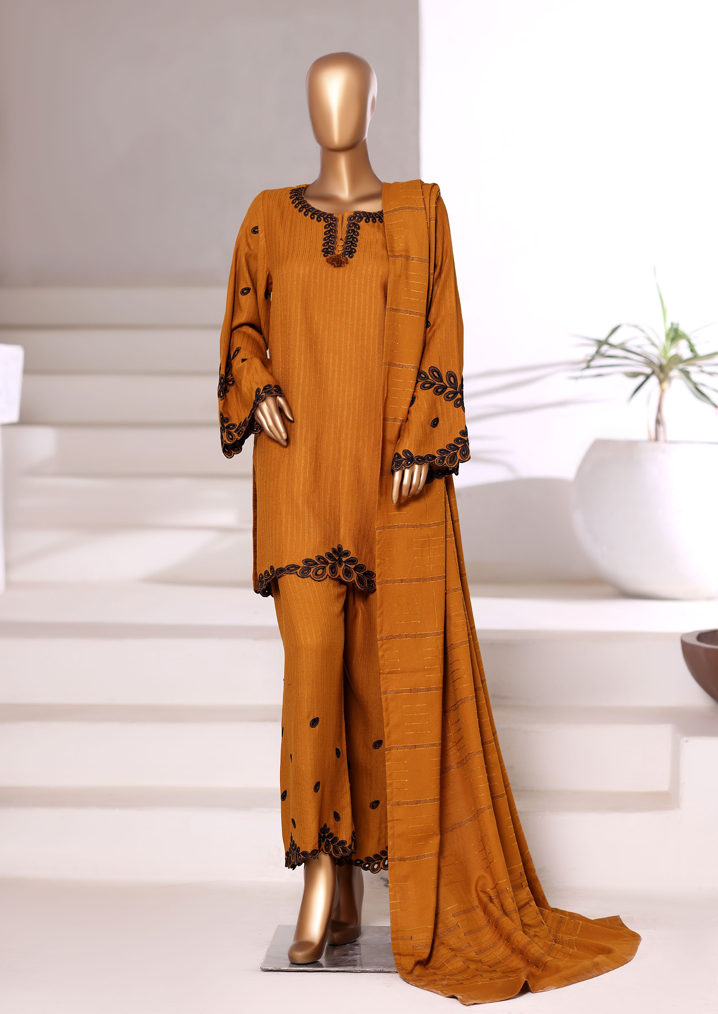 Sadabahar Stitched Vybe Winter Embroidery Dhanak 3Piece With Dhanak Shwal Collection 2025 SDES -03