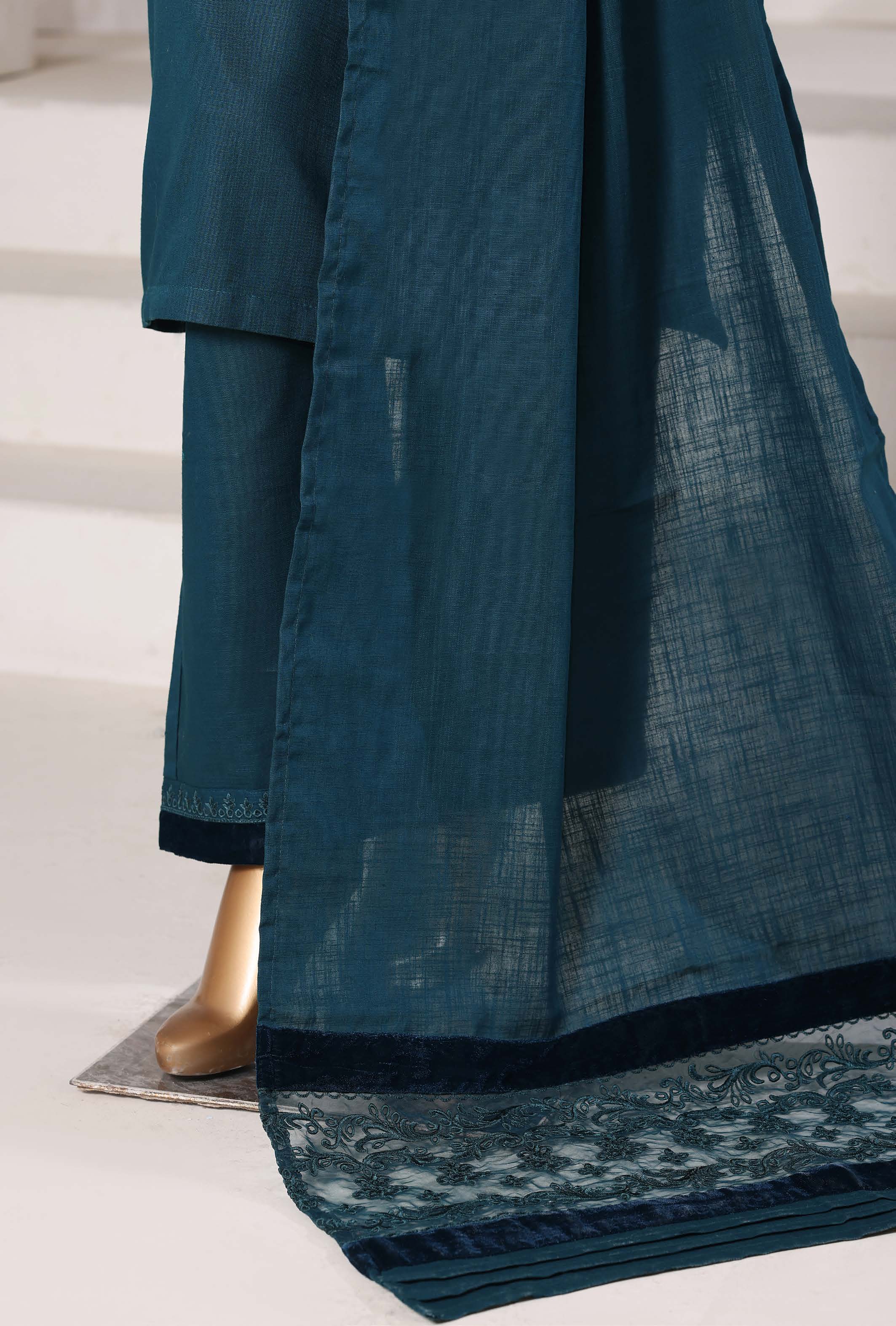 Sadabahar Stitched Premium Winter Cross Slub Texture Fabric With Velvet Collection 2025 CSTV -04