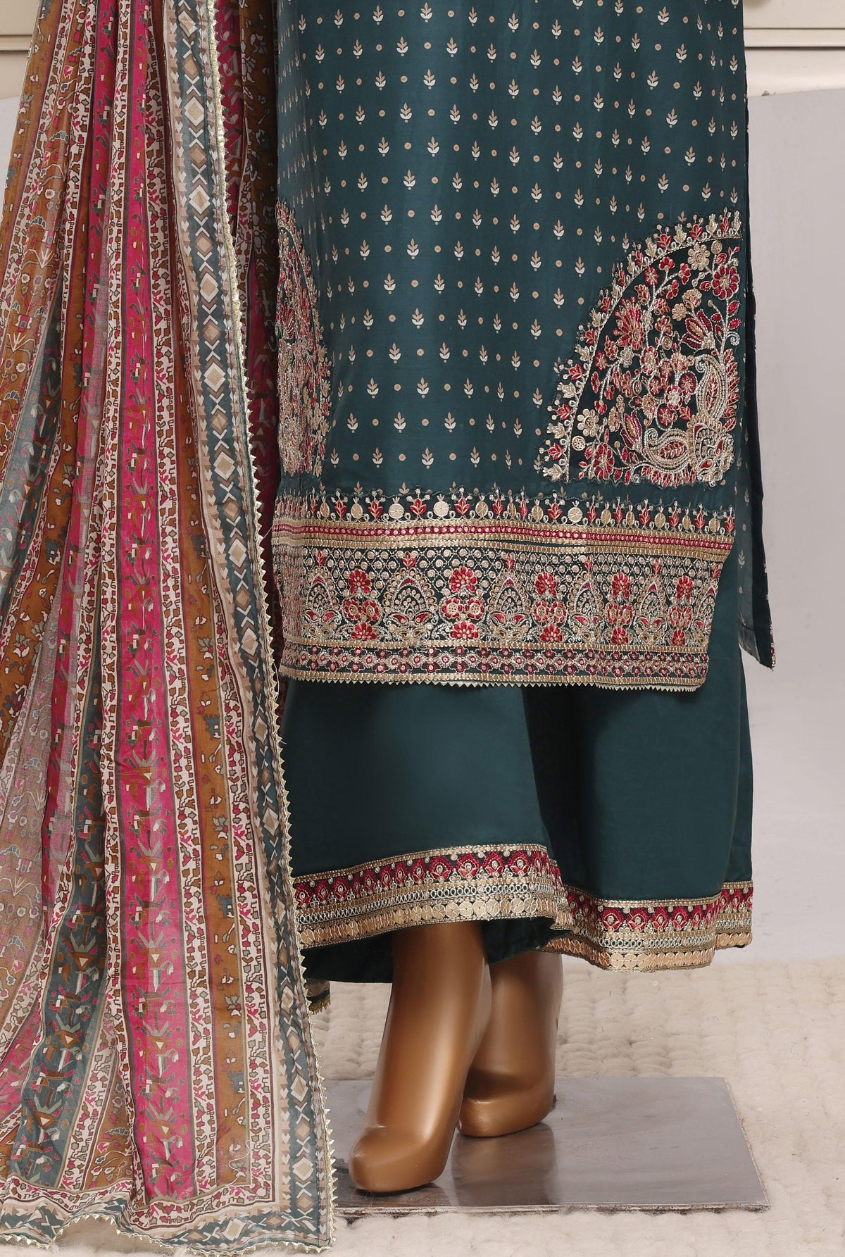 Sadabahar Luxury Regal Lawn With Digital Printed Lawn Dupatta 3Piece Stitched Festive Edition Collection 2026. D#-03