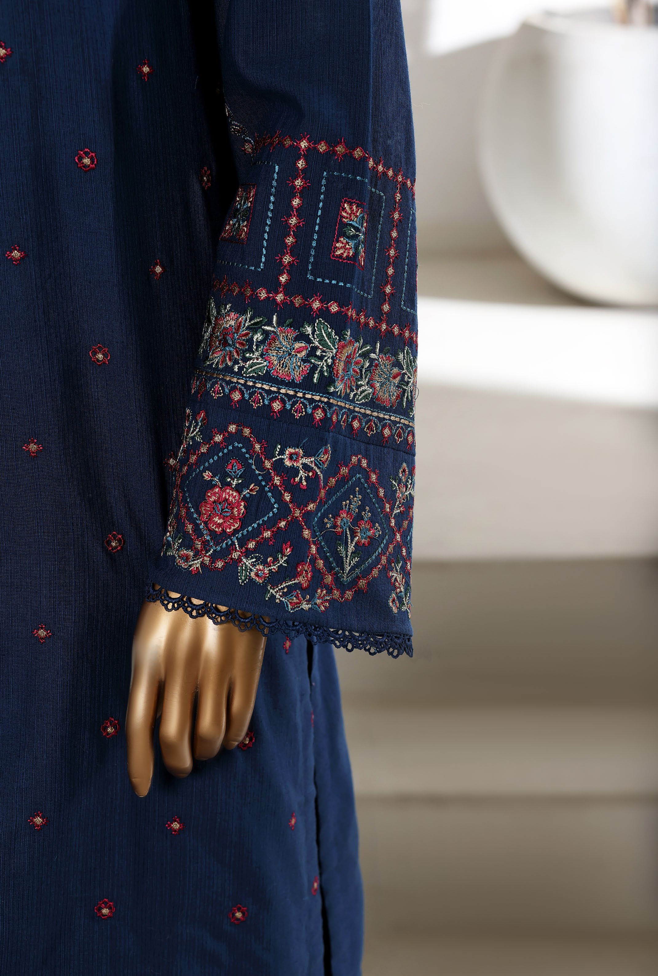 SADABAHAR Vybe Khaddar Embroidered Set 2PlECE STITCHED Vol-04 COLLECTION 2025 D-306 Nevy Blue