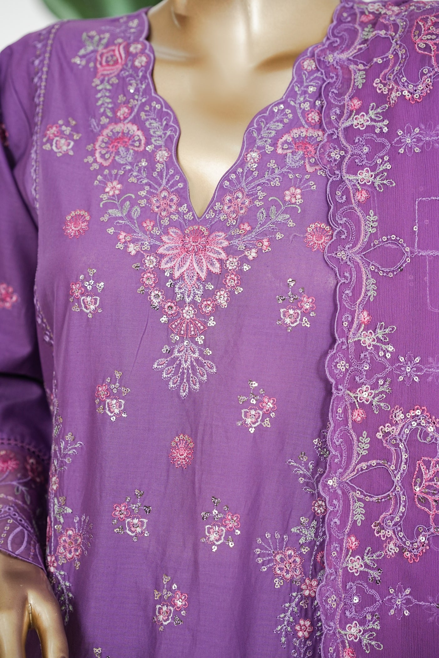 Bin Saeed Luxury Laserkari Heavy Embroidery Festive 3Piece Stitched Collection 2026 D#-04