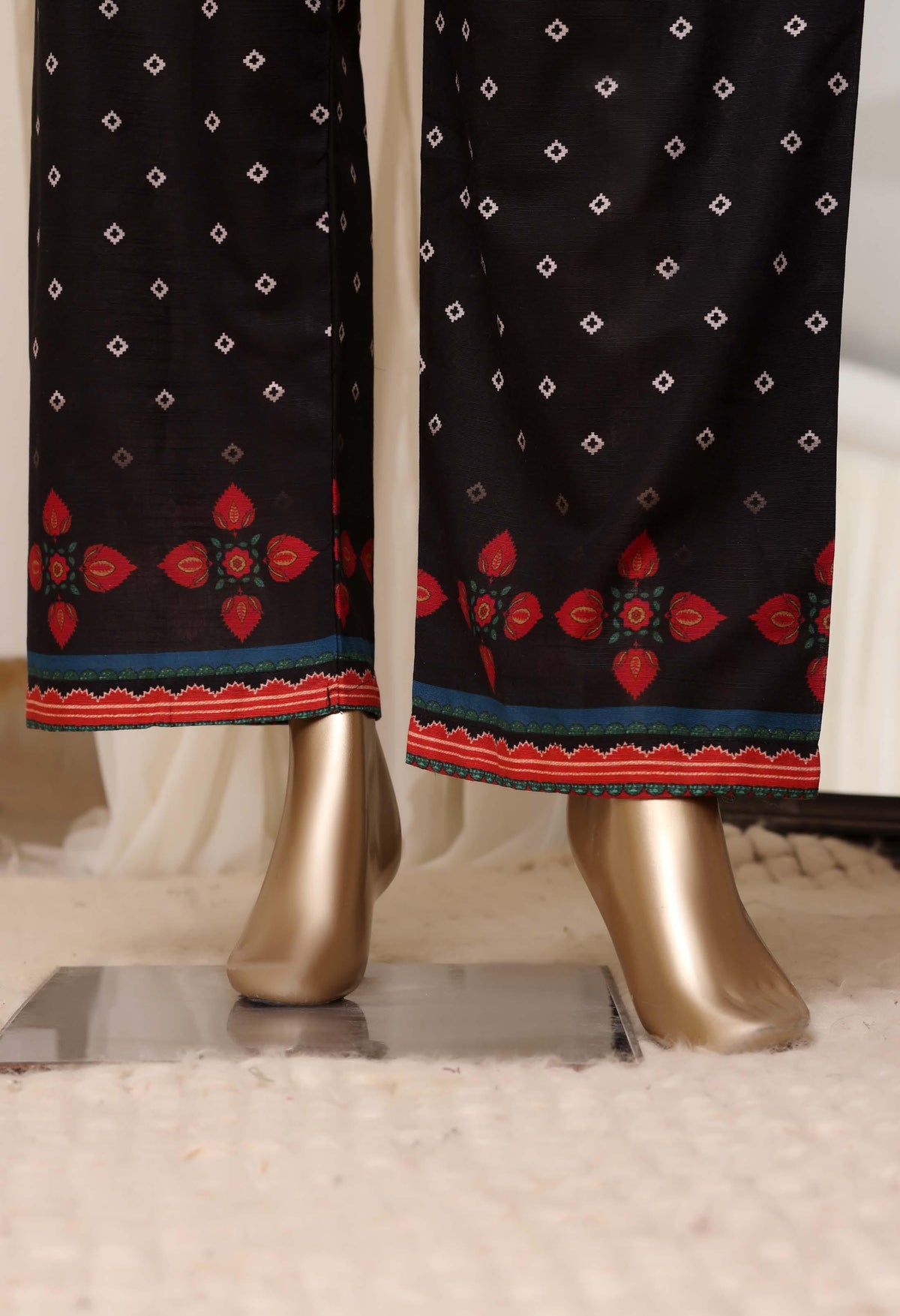 Sadabahar Luxury Khaddar Printed Winter 3Piece Vol-02 Collection SDKHV2-07