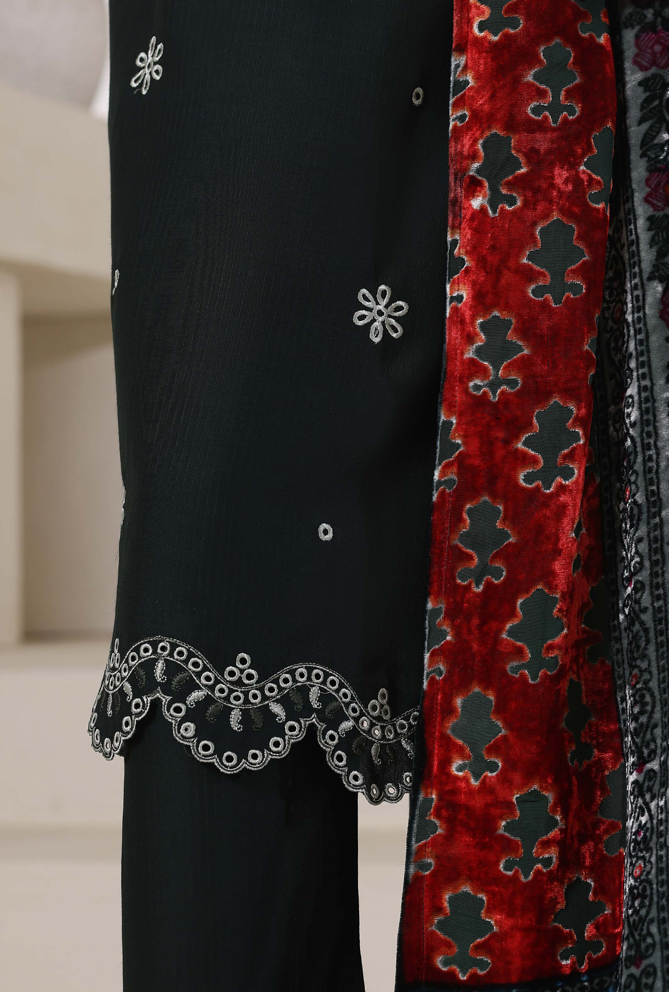 Sadabahar Stitched Embroidery Viscous 3Piece With Palachi Shwal Collection 2025 LEVP -03