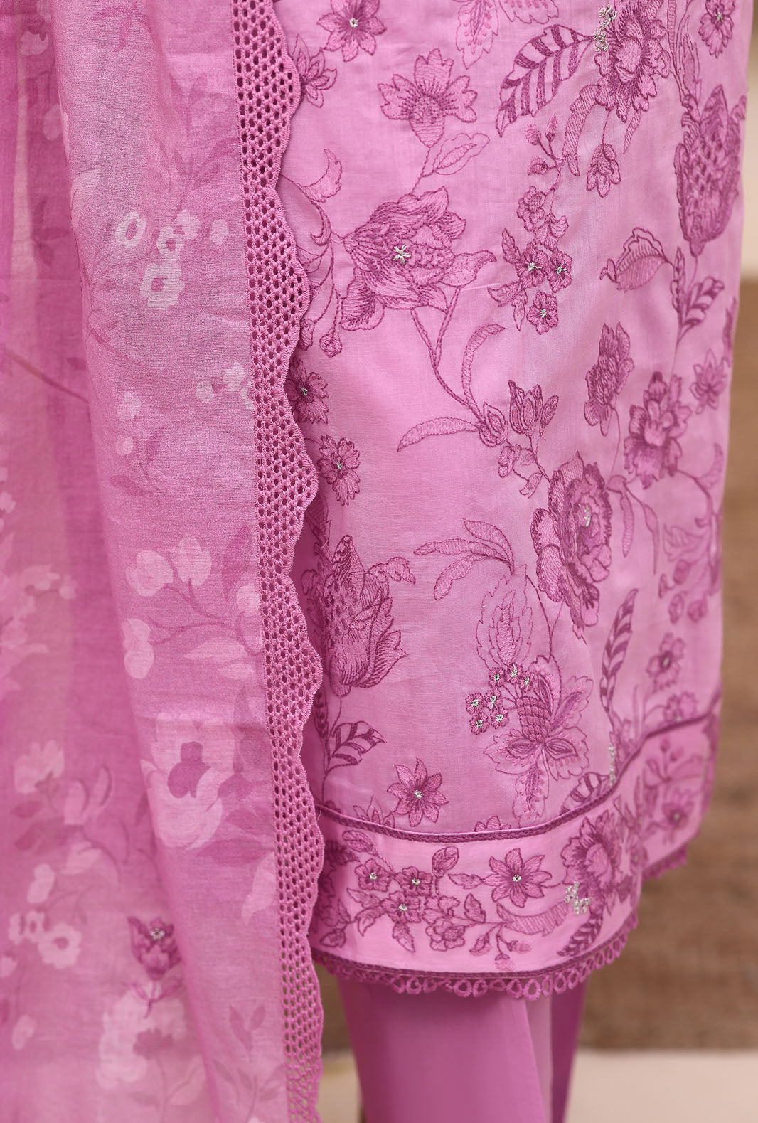 Meeras by HZ Textiles Embroidered Lawn Suit Unstitched 3 Piece Collection 2026 D#-01