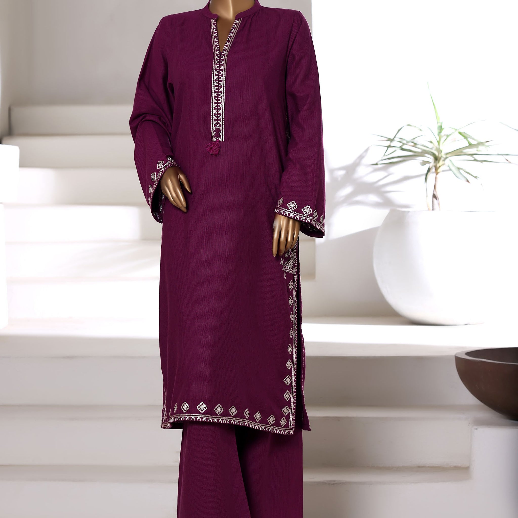 SADABAHAR Vybe Khaddar Embroidered Set 2PlECE STITCHED Vol-04 COLLECTION 2025 D-305 Purple