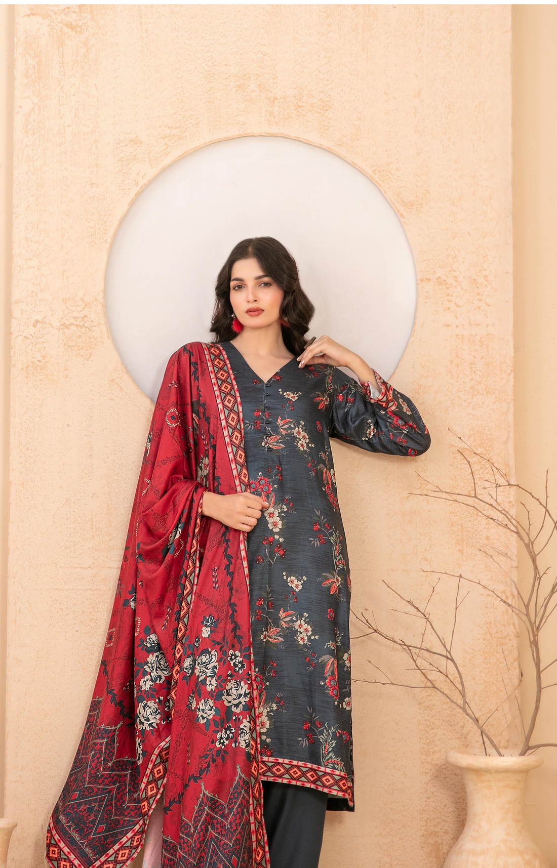 Shahid Tawakkal BASEERA — Unstitched 3Piece Collection Staple Digital Printed with Twill fabric Collection 2025 D-09