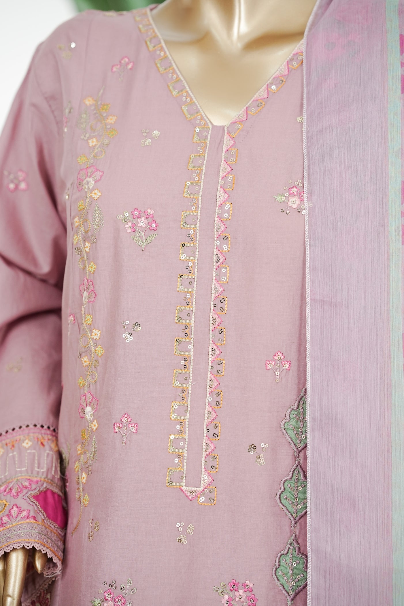 Bin Saeed Luxury Laserkari Heavy Embroidery Festive 3Piece Stitched Collection 2026 D#-01
